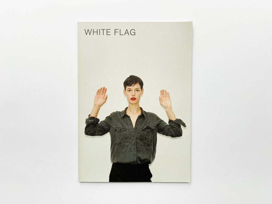 Hanna Putz & Sophie Thun - White Flag 1