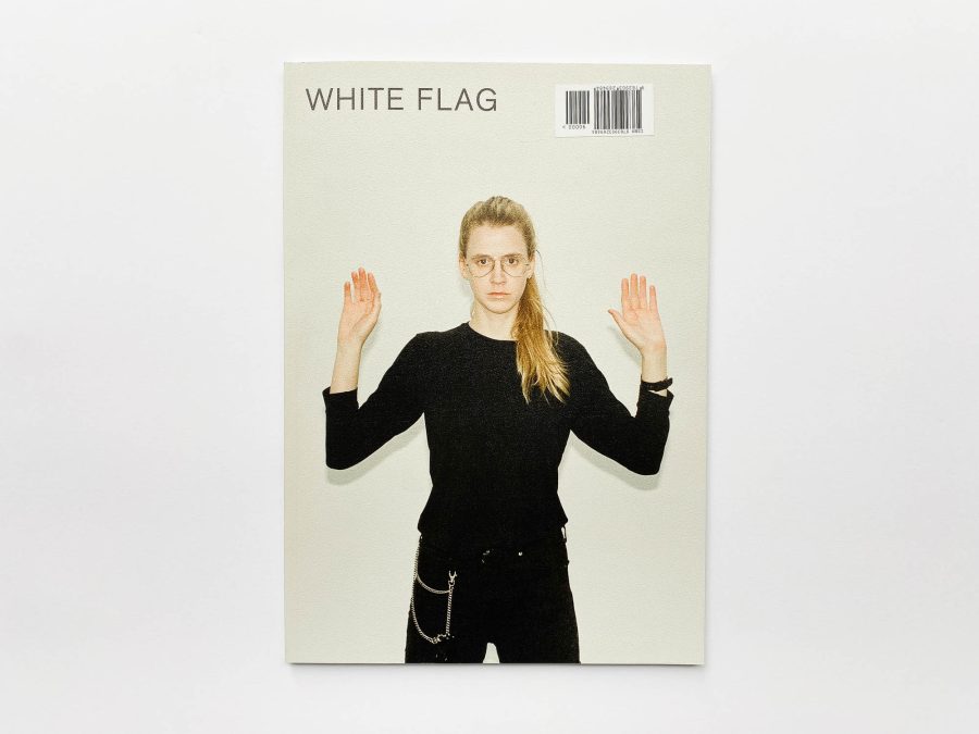 Hanna Putz & Sophie Thun - White Flag 9